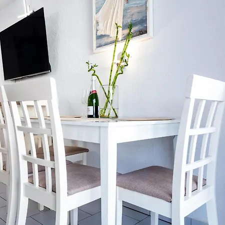 506 By The Sea Las Americas شقة